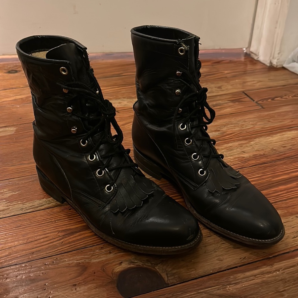 Justin boots ♠️